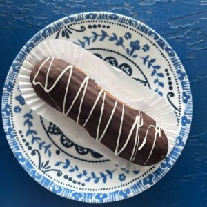 Eclair -chocolate